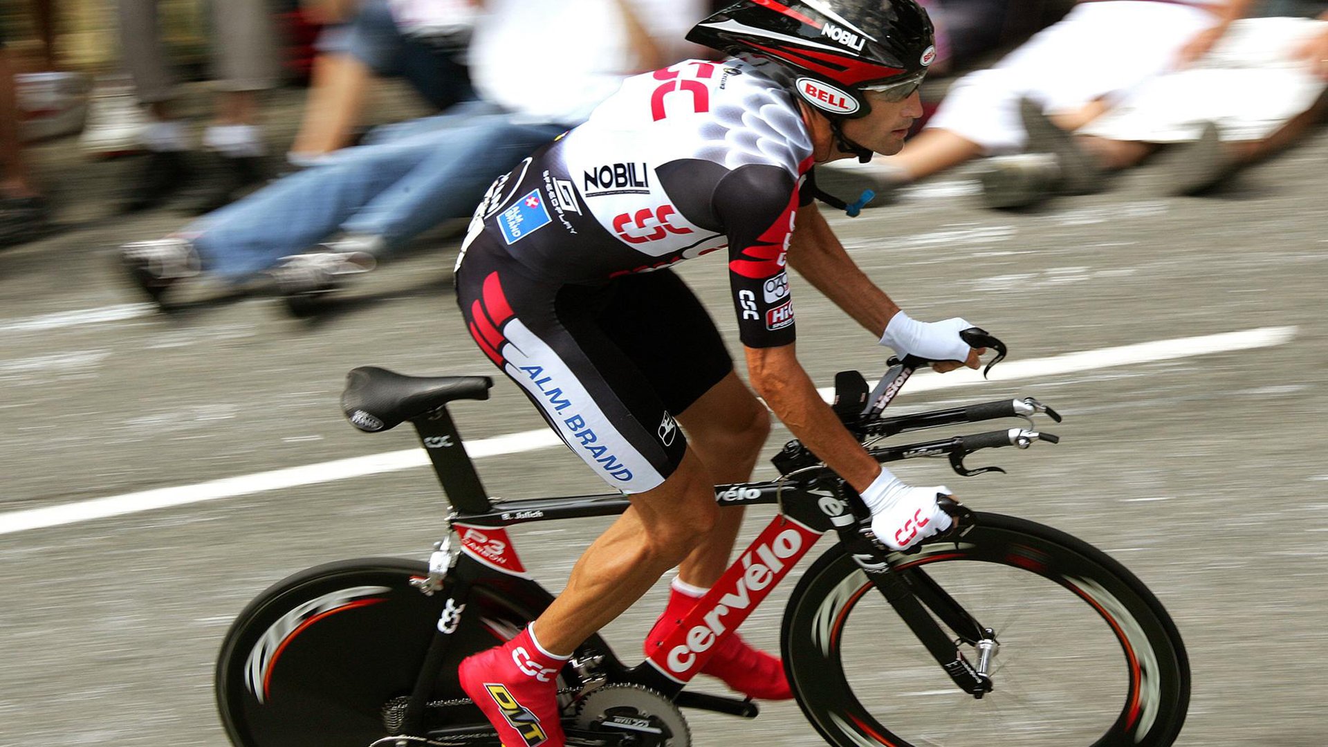 中国冰雪产业蓬勃发展，滑雪装备创新引领市场趋势，中国滑雪装备品牌排行