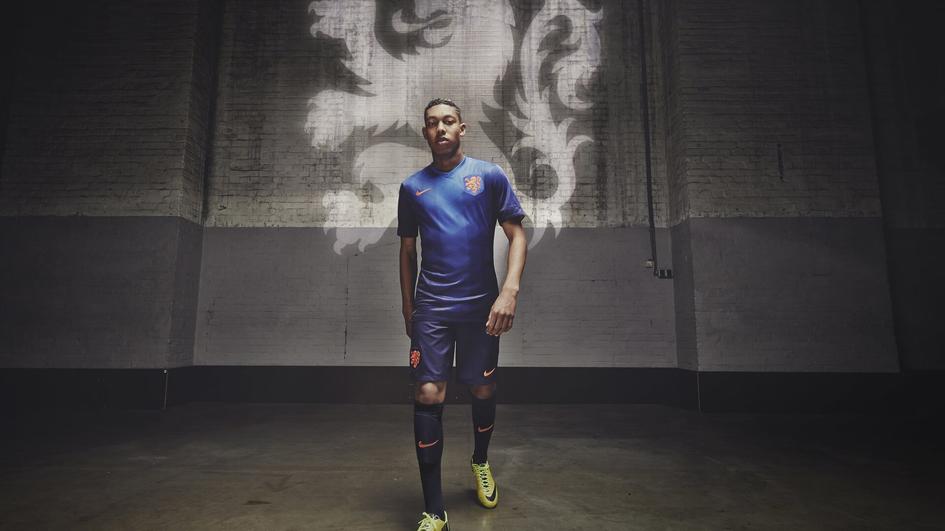 卡扎伊什维利第25球！推射破门，领跑射手榜，冲击金靴榜首，卡尔扎伊现在怎么样